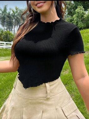 SHEIN Black Ribbed Lettuce-Edge Crop Tee